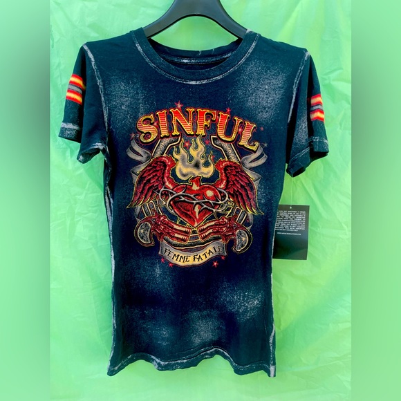 Affliction Tops - Affliction NWT crew neck Femme Fatale T shirt size Small